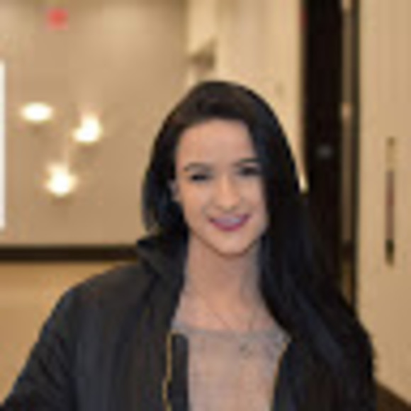 Meet your Posher, Sara - Picture 1 of 1